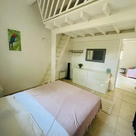 Apartment T2 *